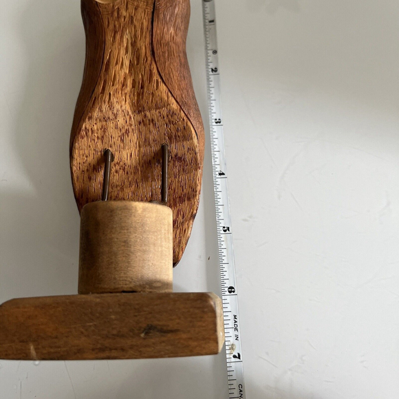 Beautiful Owl Wood Carved Sculpture Glass Eyes Tree Stump Metal Feet Signed - Picture 7 of 7